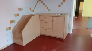 Wickeltisch mit Treppenaufgang